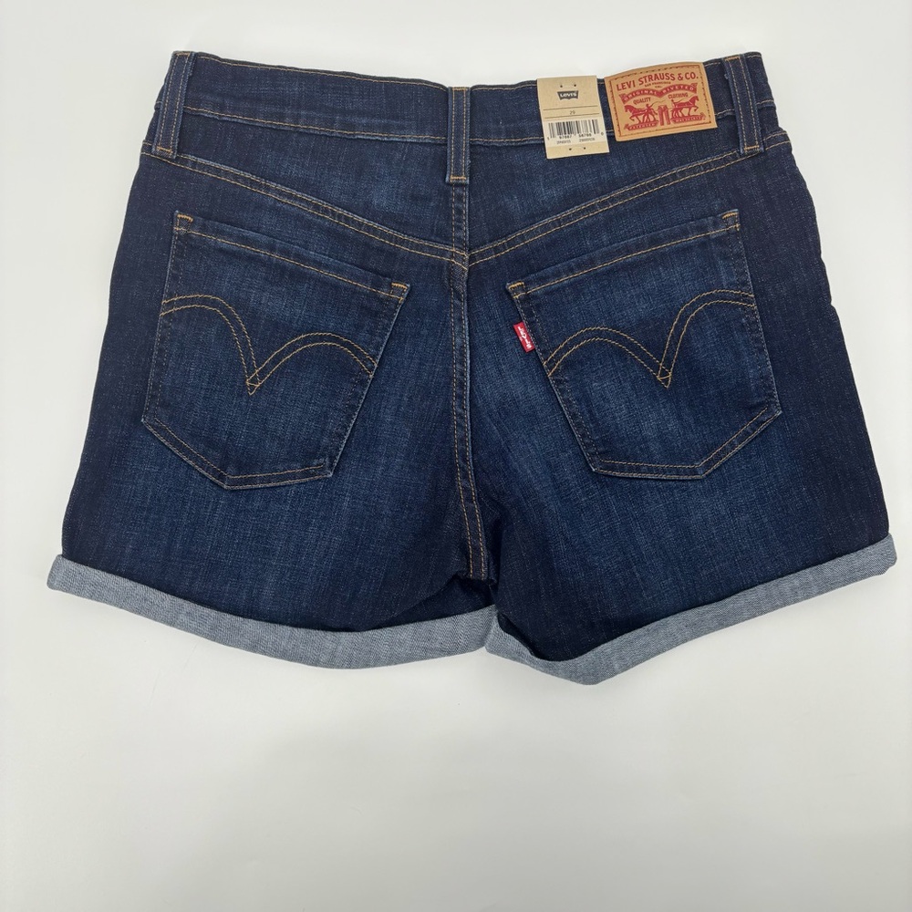 Levi’s Mid Length Shorts - Picture 4 of 12